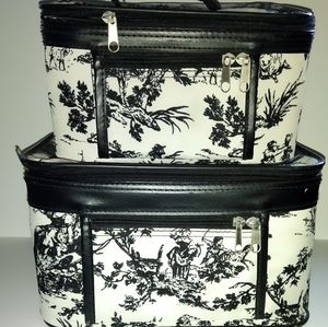 2 pc Black & White Printed Carrying Case